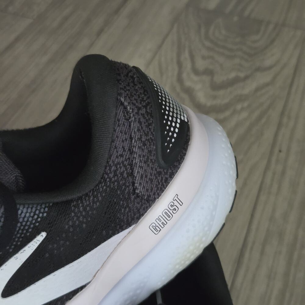 B0 Brooks Ghost 16 Shoes Womens 8B Black White Low Top Running Athletic Sneakers - Picture 16 of 16